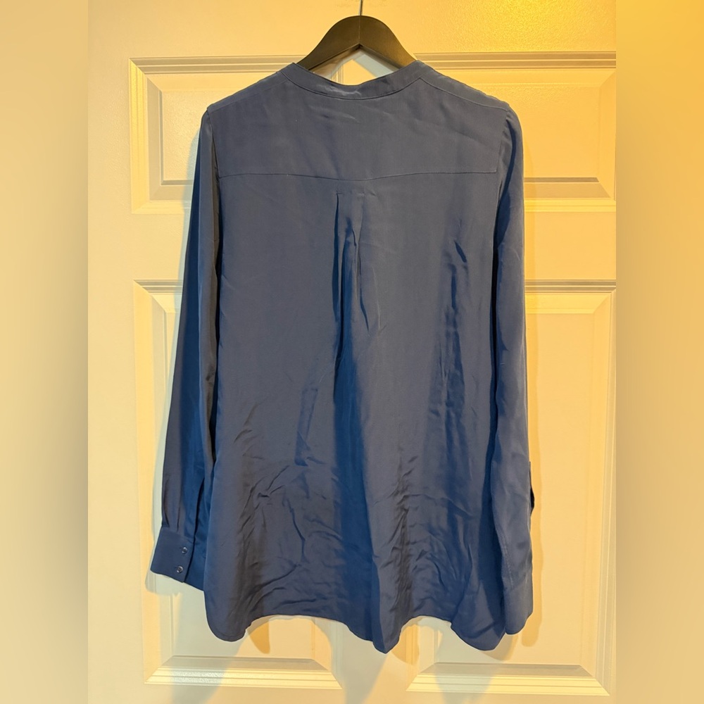 Vince Deep Blue Women's Silk Blouse Size 10 - Picture 4 of 6